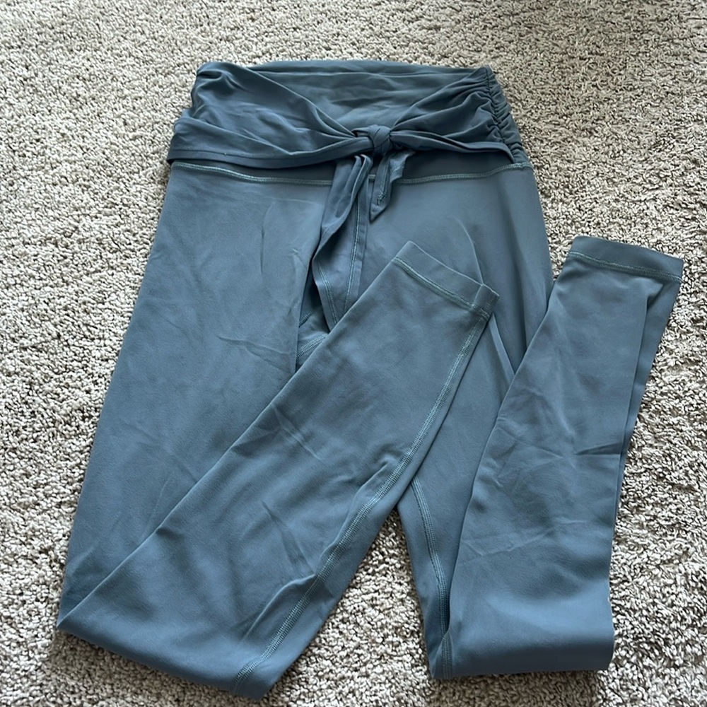 Lululemon Align Leggings 28” *wrap waist